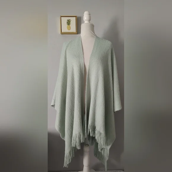 Lauren Conrad Women's Poncho One size color Mint Green excellent condition - Picture 2 of 10